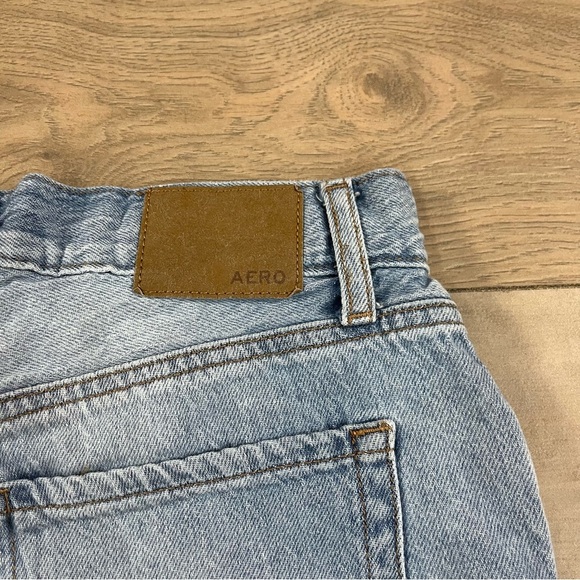 Aeropostale Women’s Denim Frayed Hem Mom Shorts - Picture 9 of 11